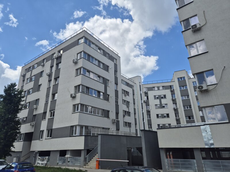 Militari, zona Lidl Uverturii, str. Stupca 25-35, geam tripan Veka, CT